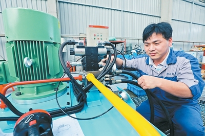 企業(yè)按下&ldquo;快進(jìn)鍵&rdquo; 開足馬力忙生產(chǎn)